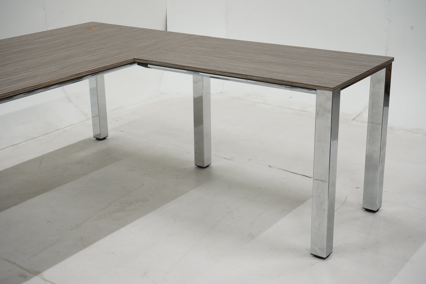 Sedus Temptation kulmatyöpöytä 220 × 190 cm – kromirunko