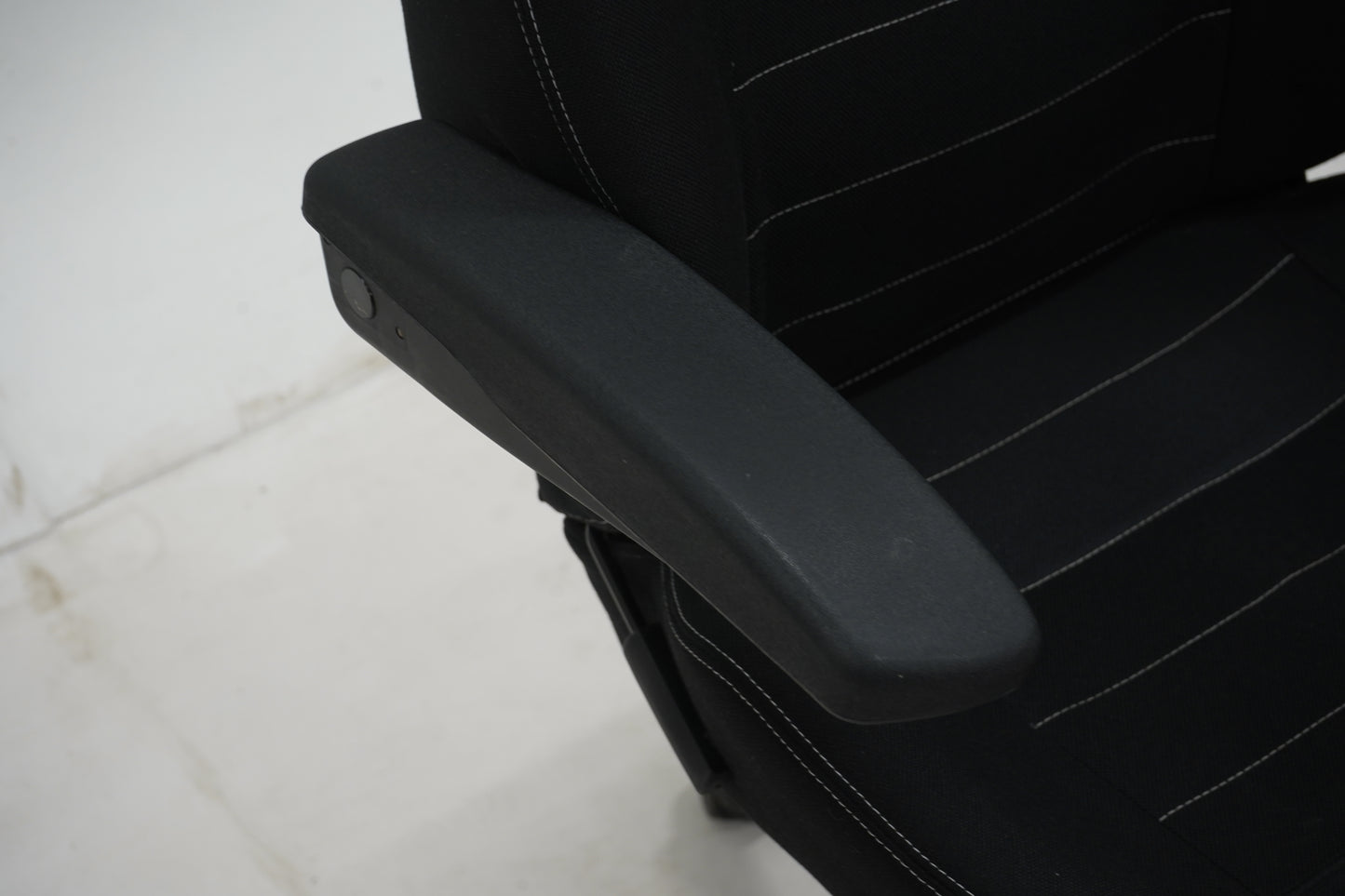 KAB Seating Director 24/7 -työtuoli niskatuella