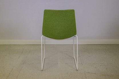 Akami tuoli - Suomen Kalustekeskus