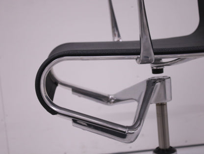 Alias Rollinframe - neuvottelutuoli, musta / kromi - Suomen Kalustekeskus