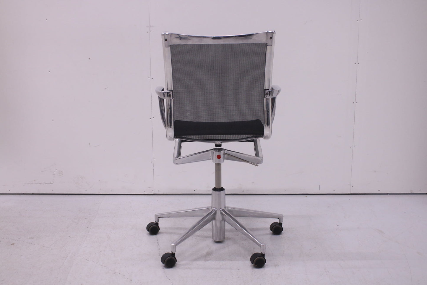 Alias Rollinframe - neuvottelutuoli, musta / kromi - Suomen Kalustekeskus