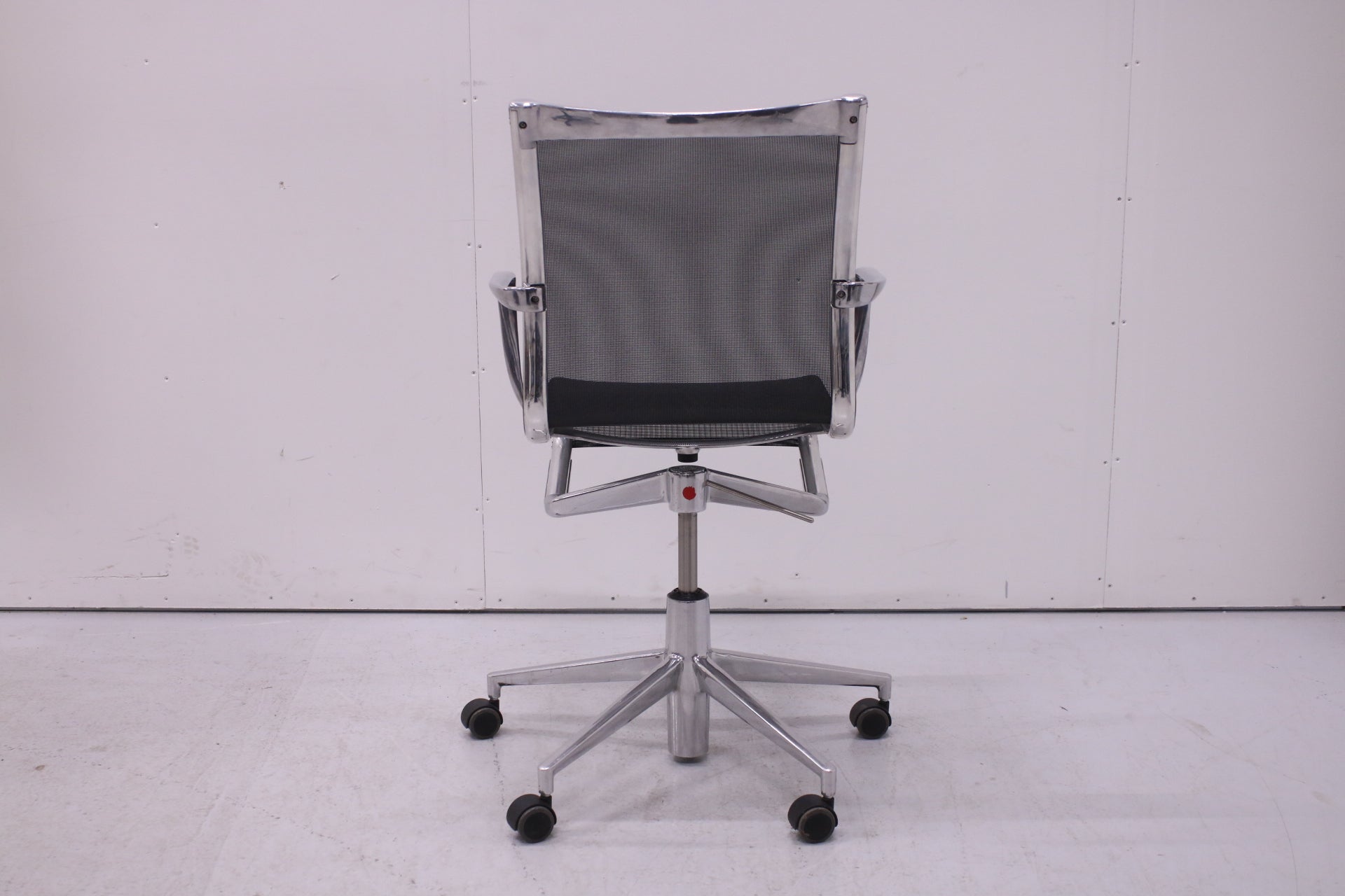 Alias Rollinframe - neuvottelutuoli, musta / kromi - Suomen Kalustekeskus