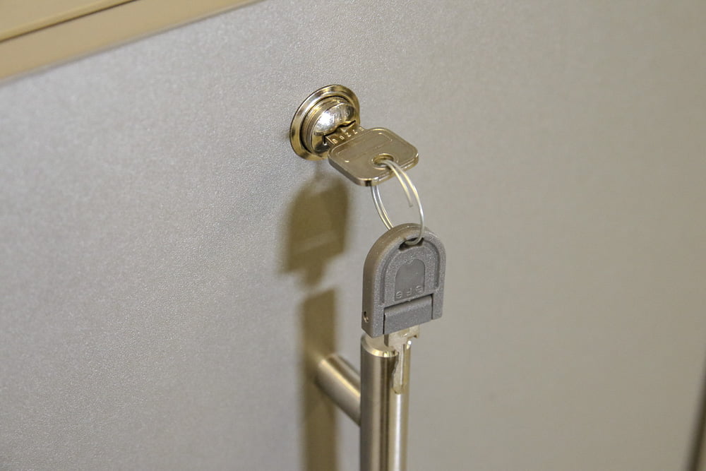 Apteekkarinkaappi 120x42 cm - Suomen Kalustekeskus