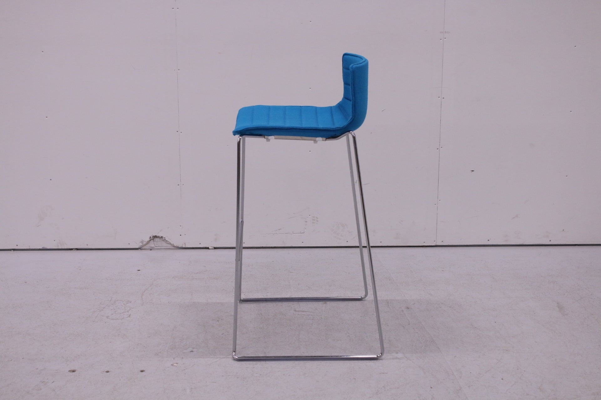 Arper Catifa 46 - baarituoli - Suomen Kalustekeskus