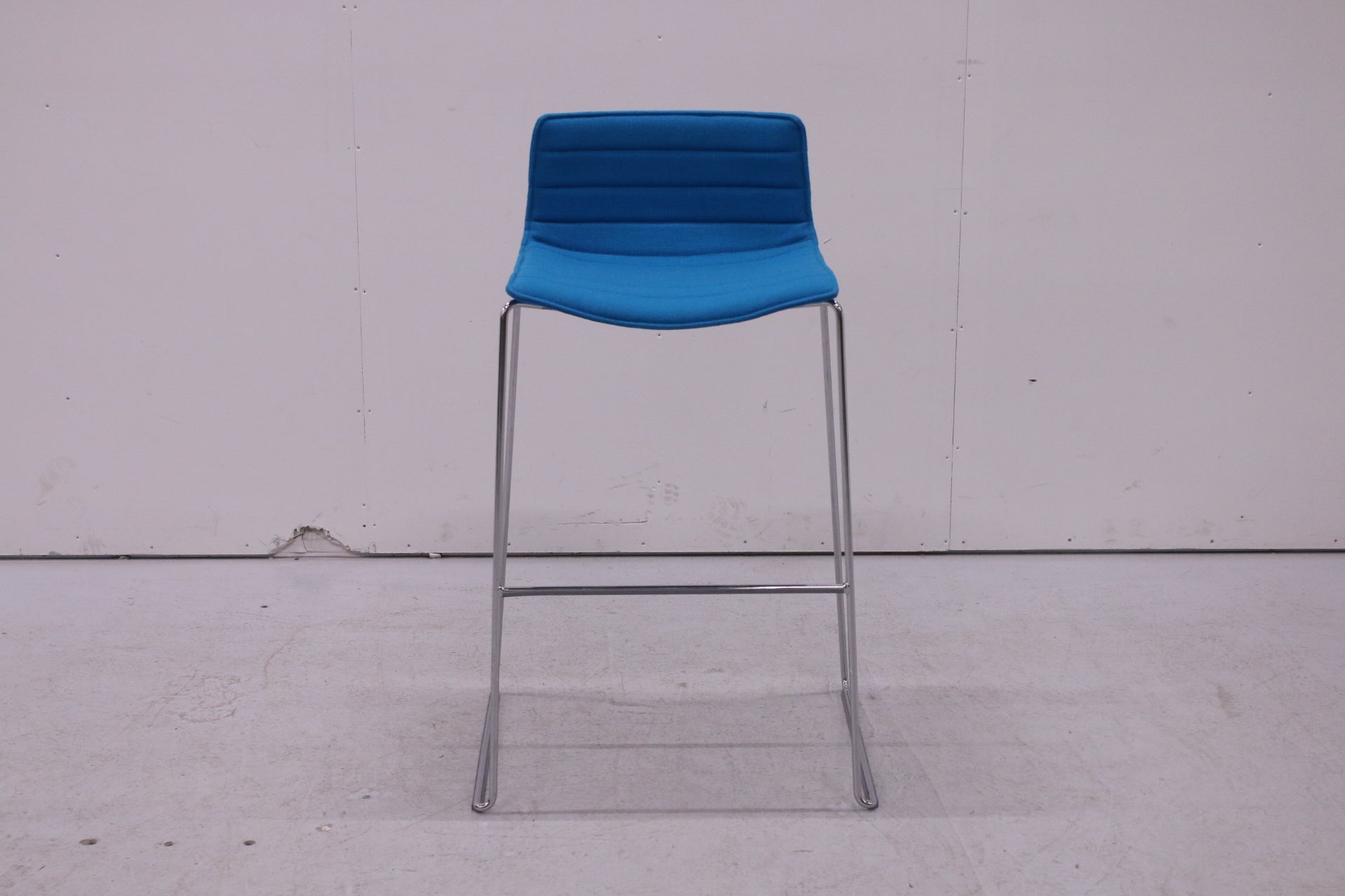 Arper Catifa 46 - baarituoli - Suomen Kalustekeskus