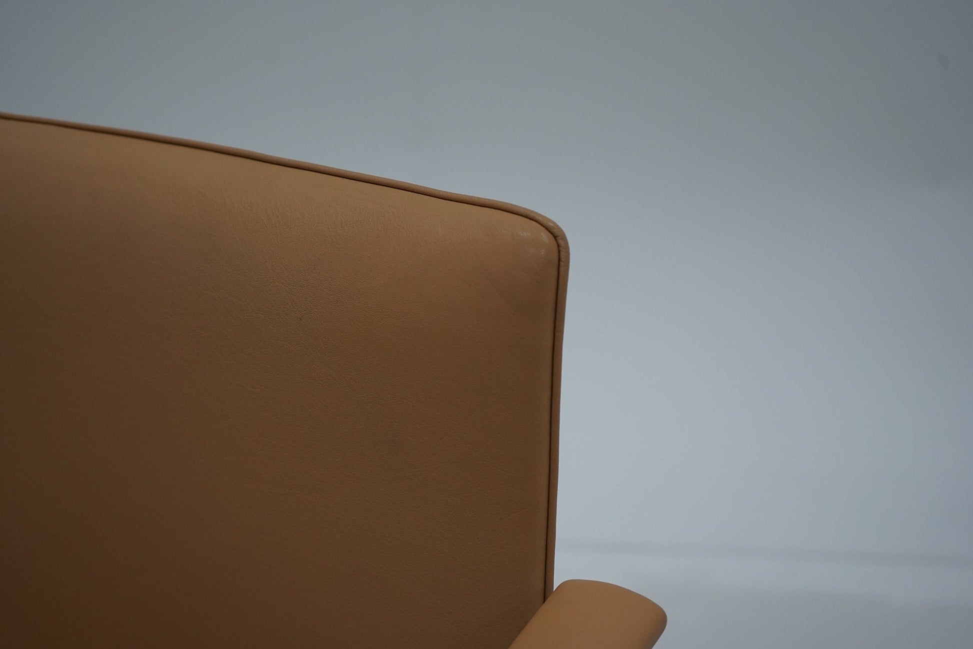 Arper Catifa 53 Executive - nahkainen design - neuvottelutuoli - Suomen Kalustekeskus