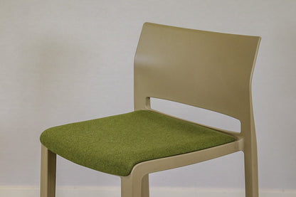 Bakhita baarituoli - Suomen Kalustekeskus