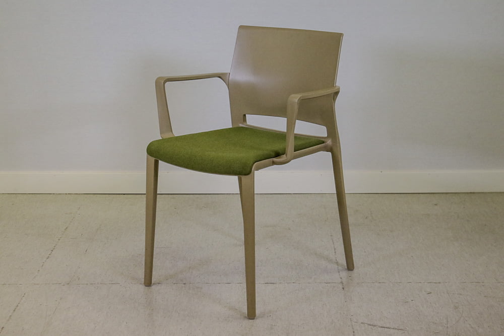 Bakhita tuoli - Suomen Kalustekeskus