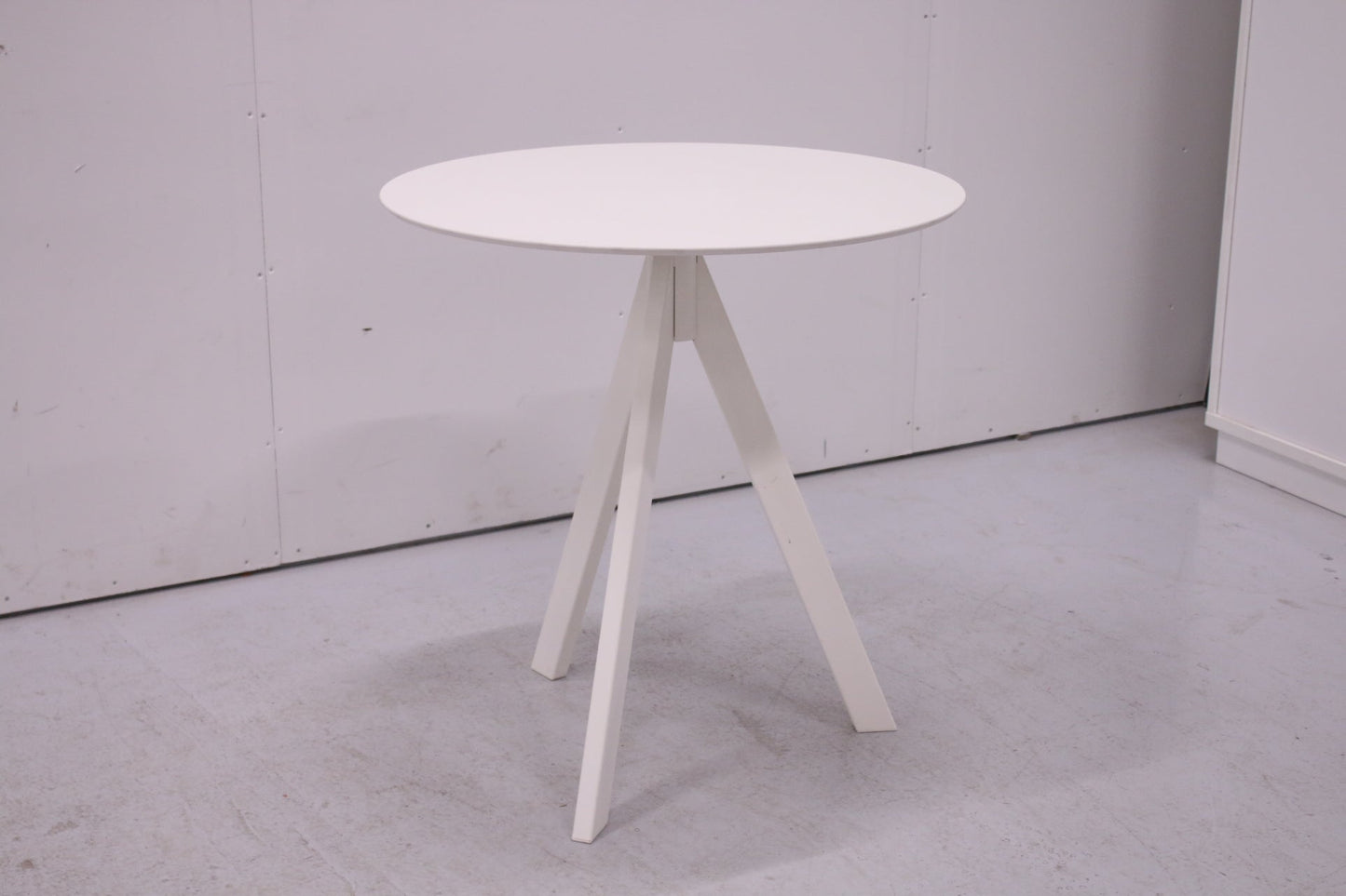 Cafe - pöytä ARKI pyöreä H70, Pedrali - Suomen Kalustekeskus