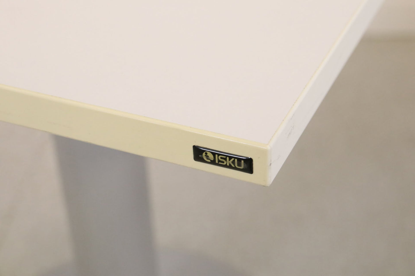 Dio pöytä - Suomen Kalustekeskus