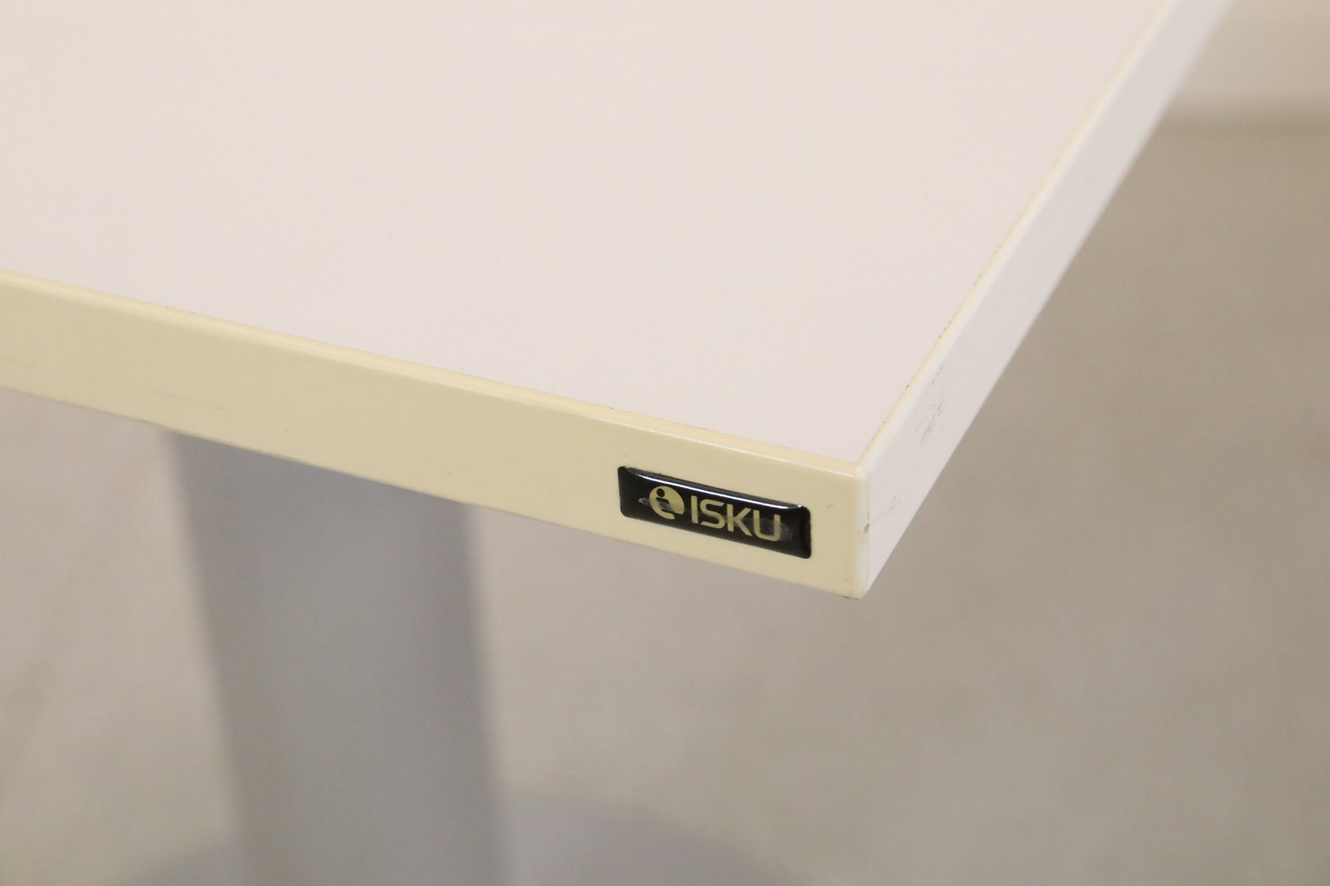 Dio pöytä - Suomen Kalustekeskus