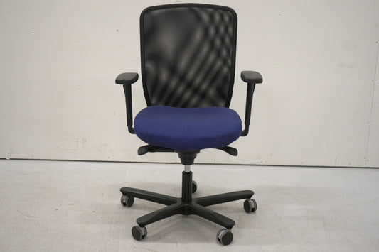 EFG - työtuoli verkkoselkänojalla - Sininen villakangas - Suomen Kalustekeskus