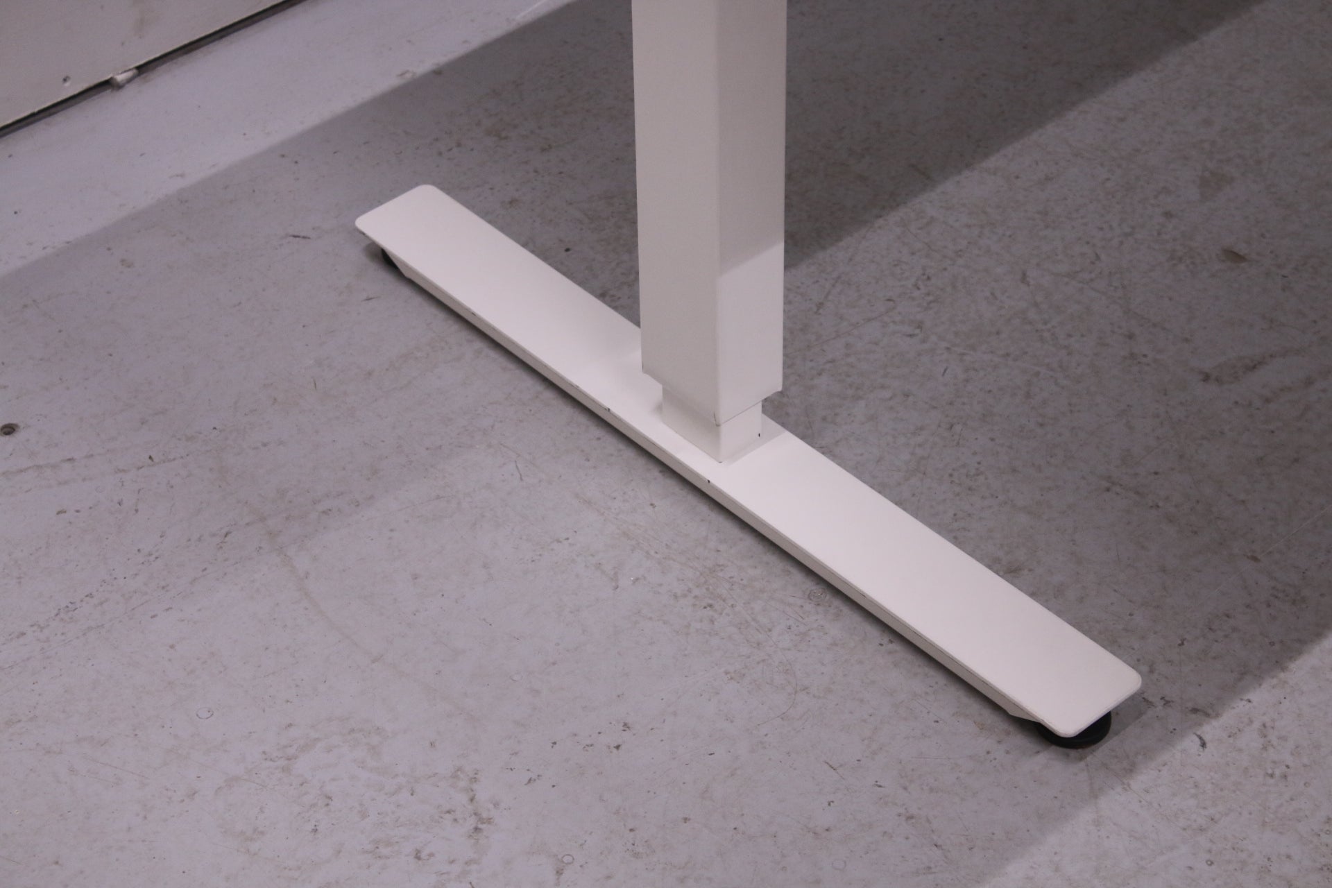 EFG valkoinen sähköpöytä 160*80 - Suomen Kalustekeskus