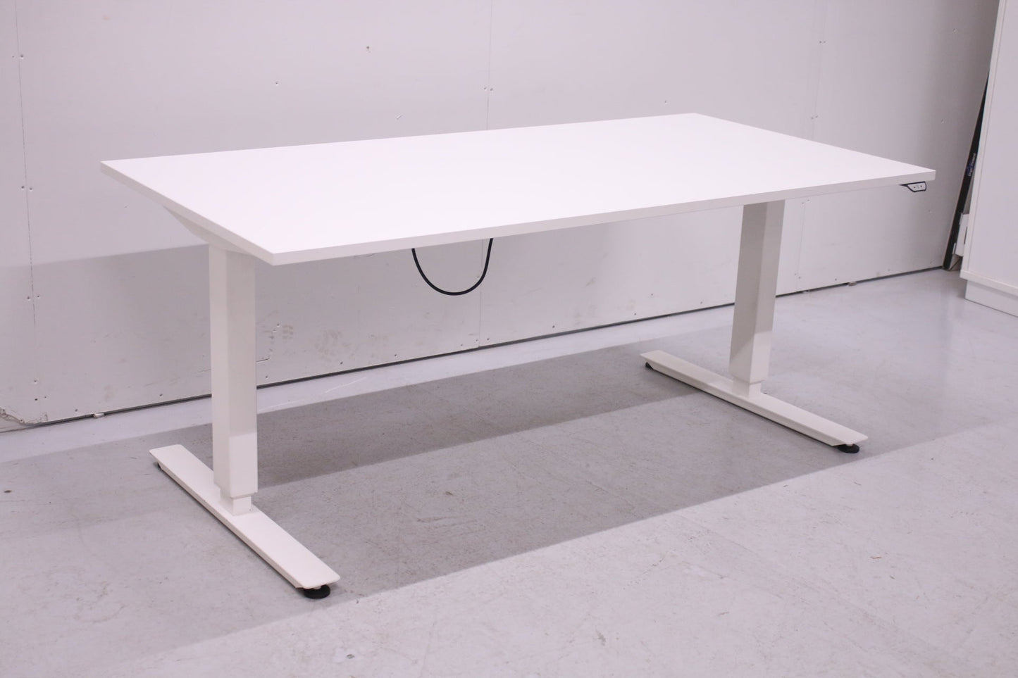 EFG valkoinen sähköpöytä 160*80 - Suomen Kalustekeskus