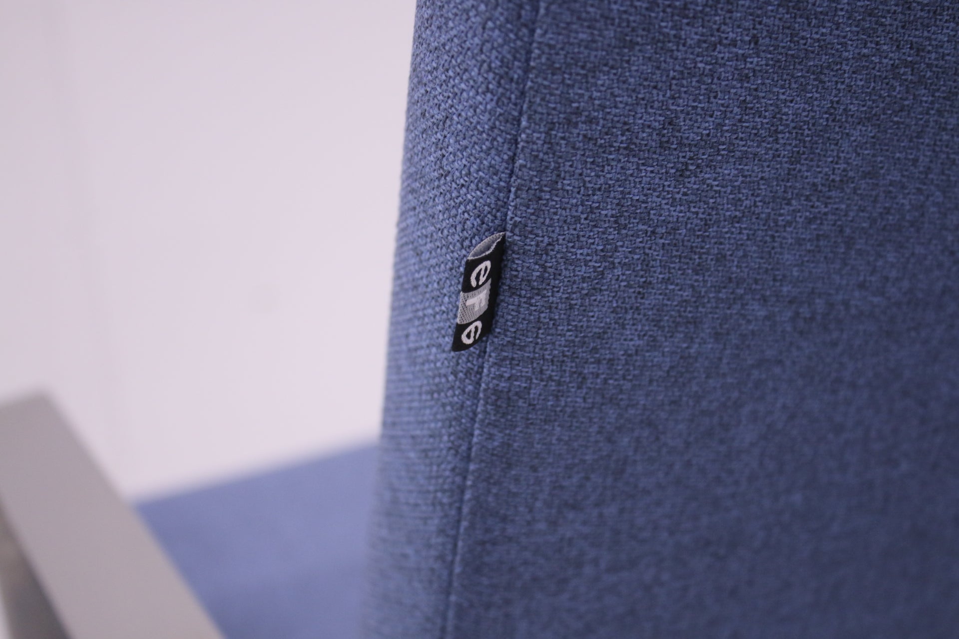 EFG Woods neuvottelutuoli - Suomen Kalustekeskus