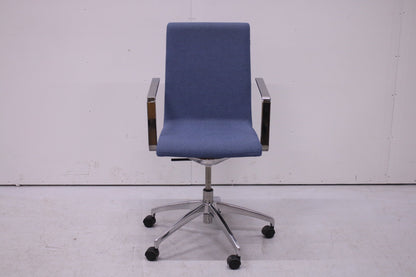 EFG Woods neuvottelutuoli - Suomen Kalustekeskus