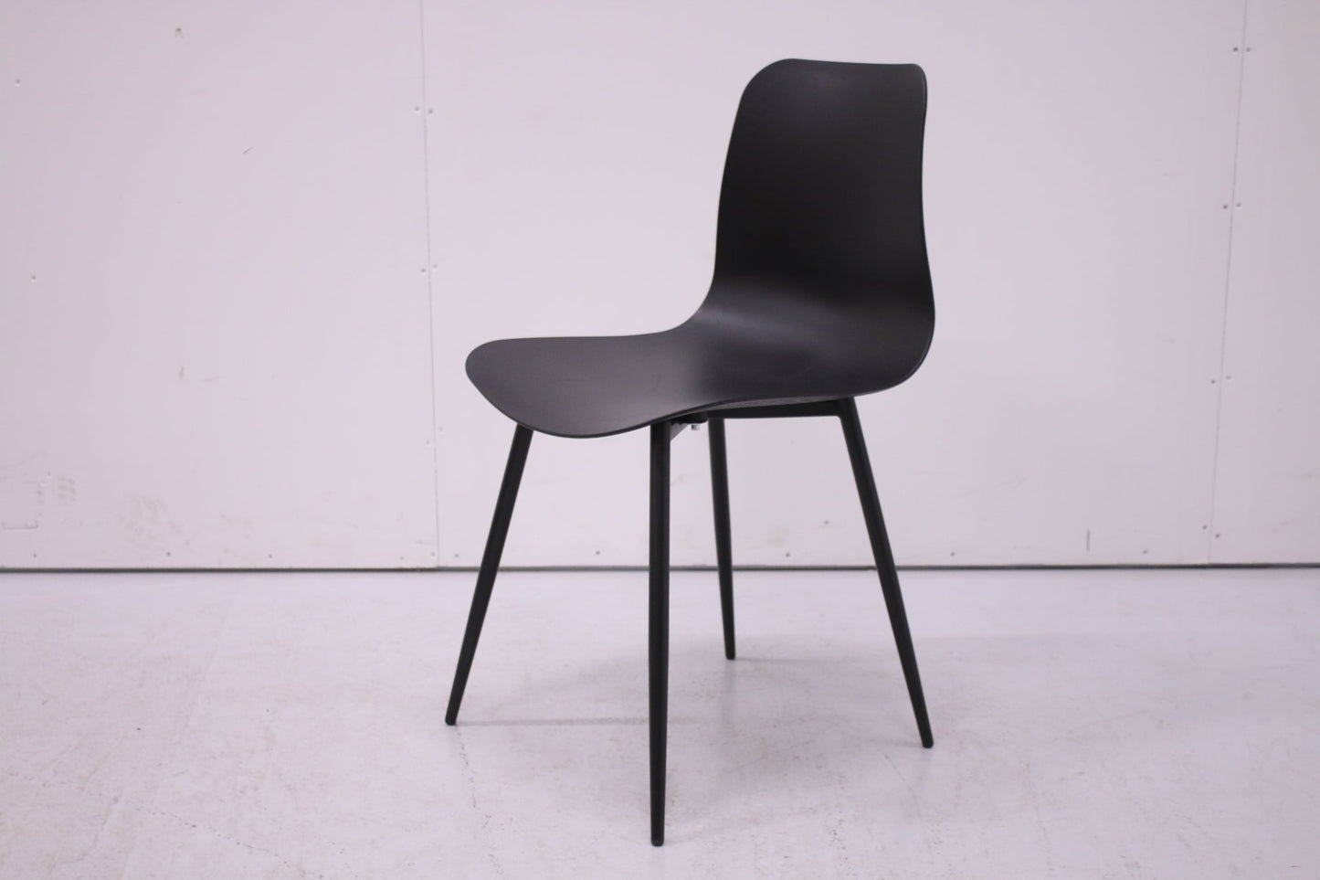 Ellos muovituoli, musta - Suomen Kalustekeskus