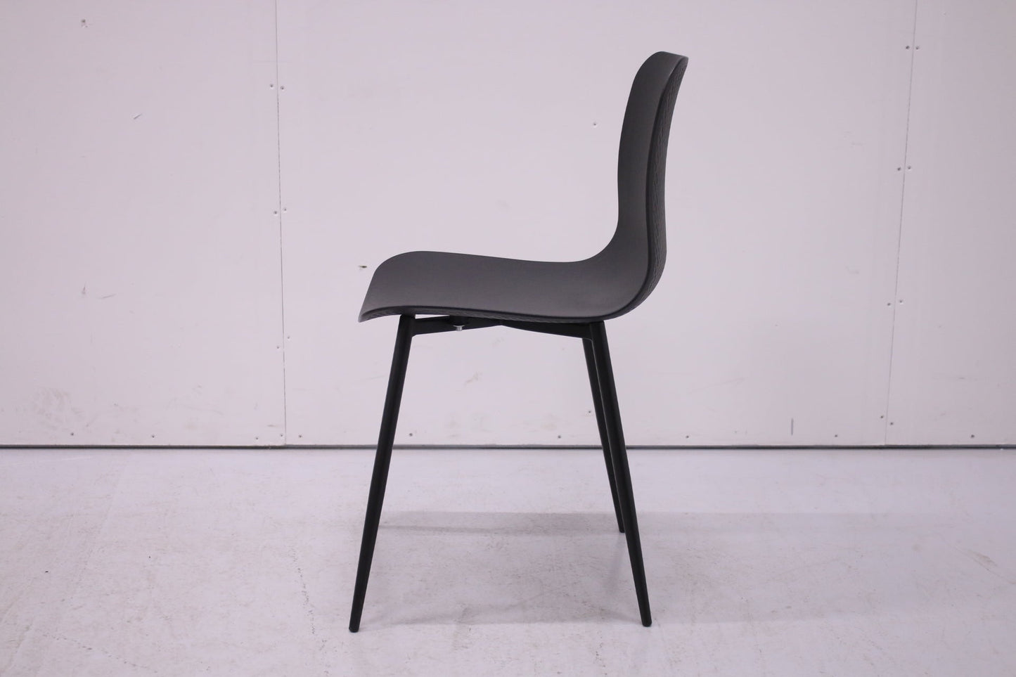 Ellos muovituoli, musta - Suomen Kalustekeskus