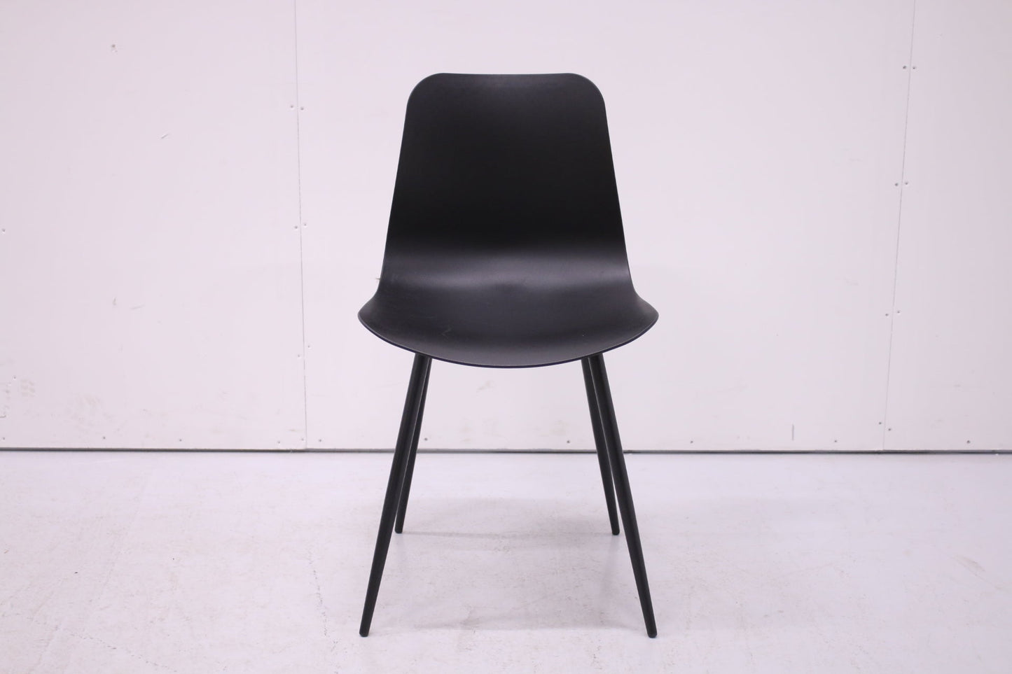 Ellos muovituoli, musta - Suomen Kalustekeskus