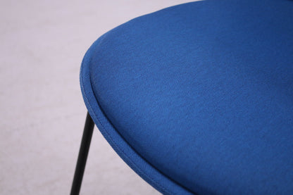 Enea Lottus L54 - pinottava tuoli, tummansininen - Suomen Kalustekeskus