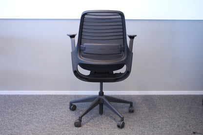 Ennakkomyynnissä: Steelcase Series 1 - verkkoselkäinen työtuoli - Suomen Kalustekeskus