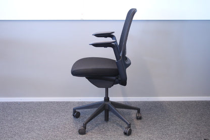 Ennakkomyynnissä: Steelcase Series 1 - verkkoselkäinen työtuoli - Suomen Kalustekeskus