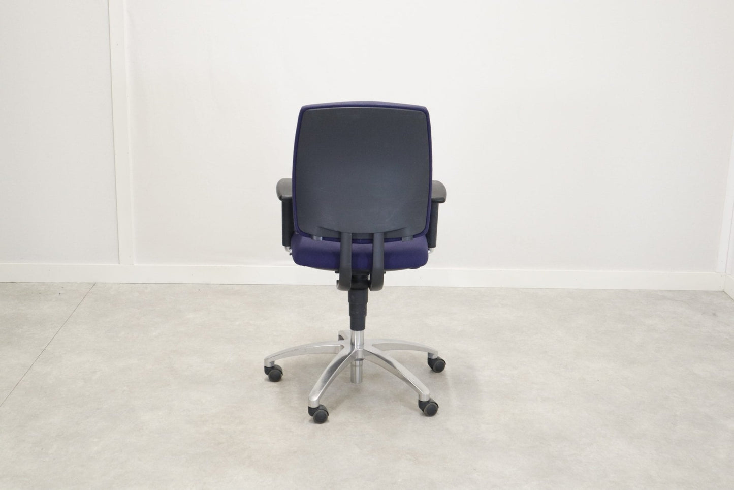 Entrada työtuoli - Suomen Kalustekeskus