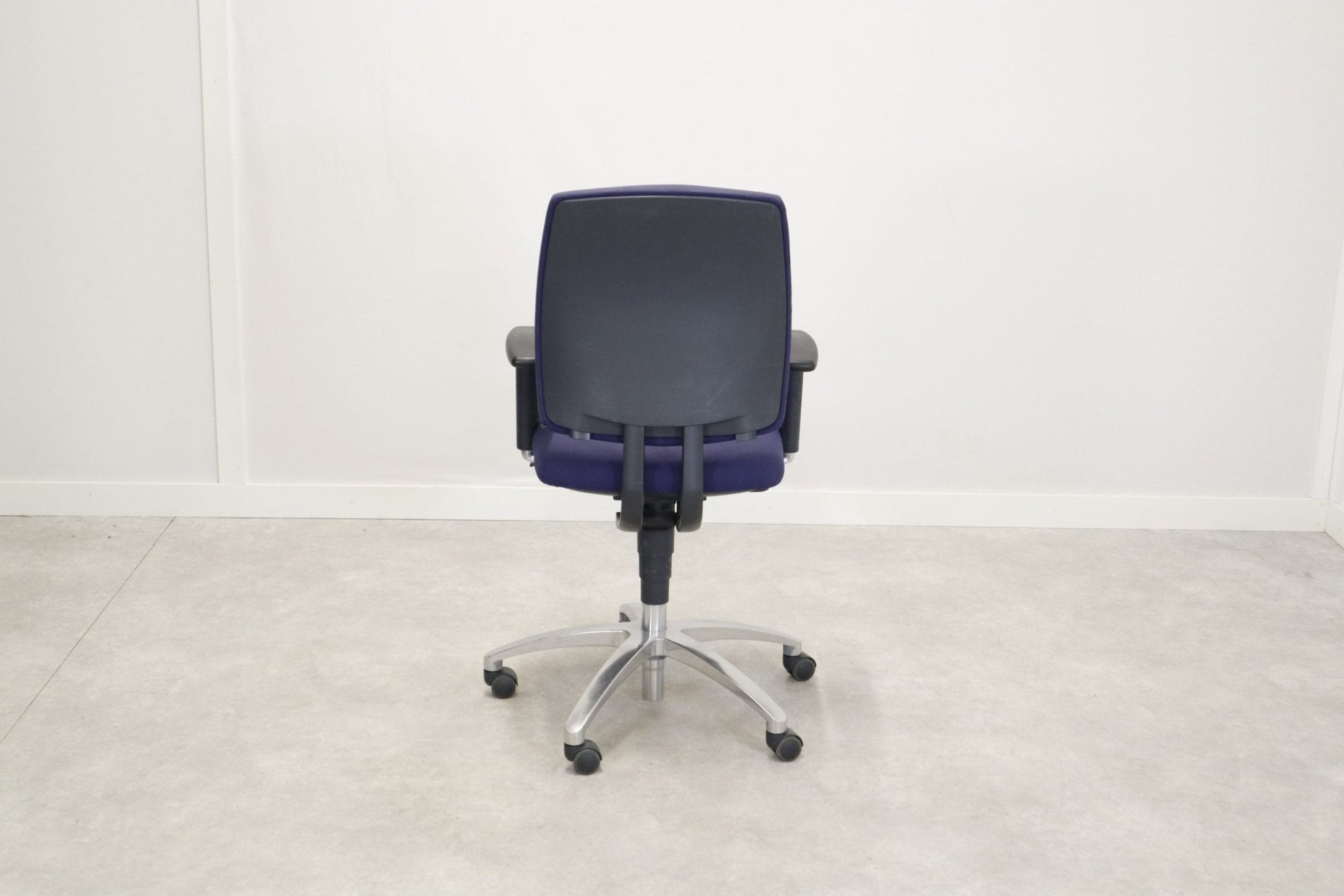 Entrada työtuoli - Suomen Kalustekeskus