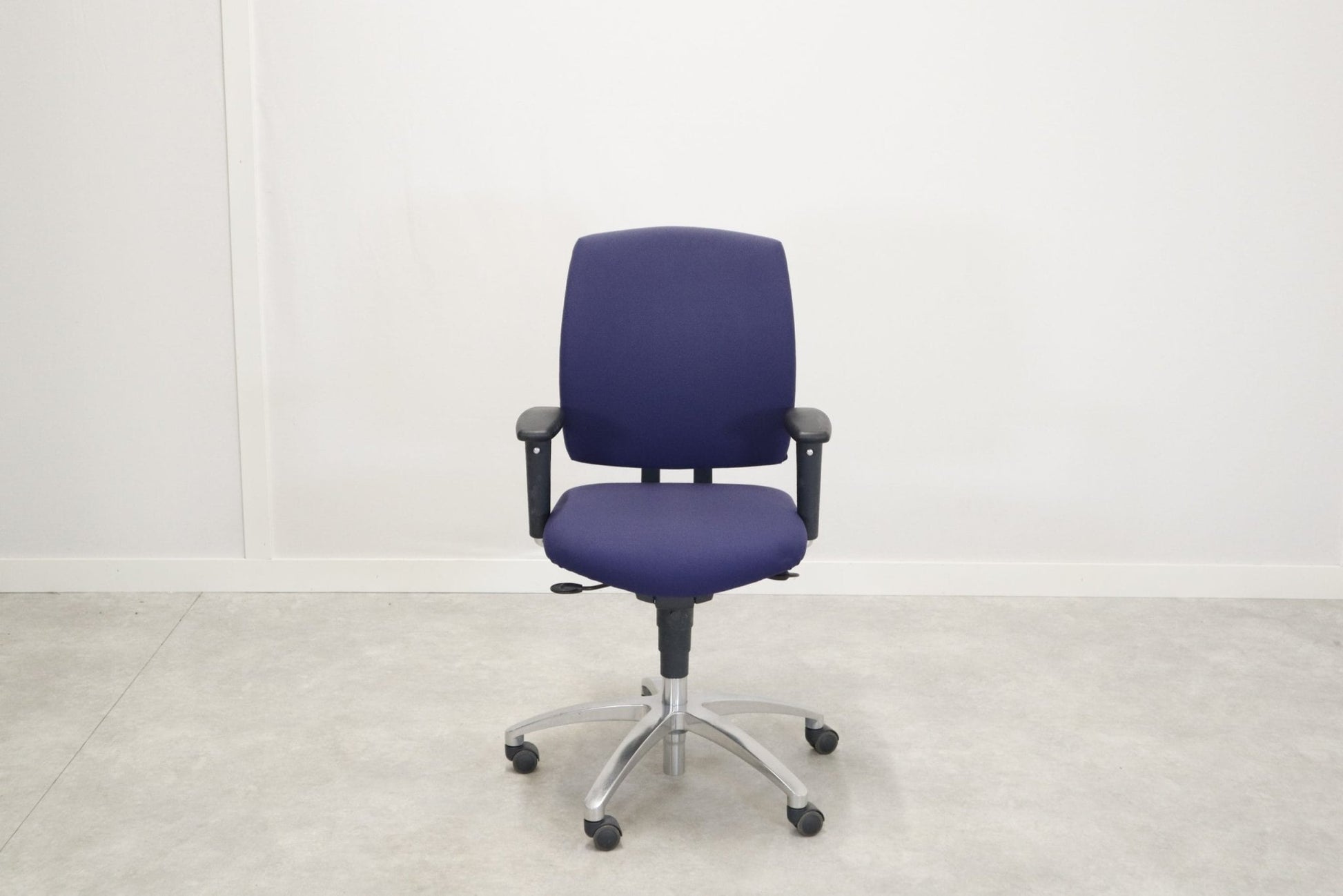 Entrada työtuoli - Suomen Kalustekeskus