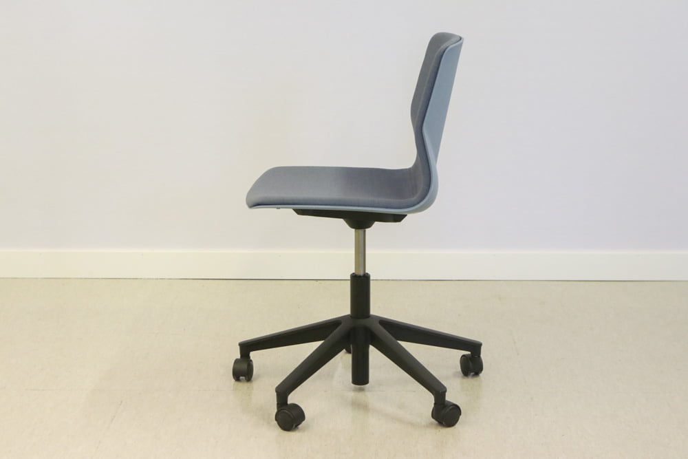 FourSure neuvottelutuoli - Suomen Kalustekeskus