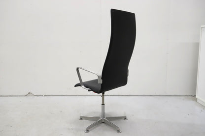 Fritz Hansen Oxford - työtuoli, nahkaverhoilu, Design Arne Jacobsen - Suomen Kalustekeskus