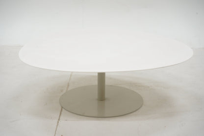 Fritz Hansen sohvapöytä 114 x 110 cm – valkoinen - Suomen Kalustekeskus