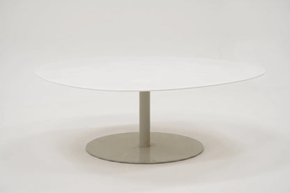 Fritz Hansen sohvapöytä 114 x 110 cm – valkoinen - Suomen Kalustekeskus