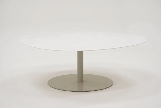 Fritz Hansen sohvapöytä 114 x 110 cm – valkoinen - Suomen Kalustekeskus