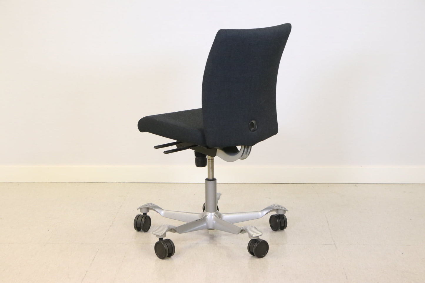 H04 Credo työtuoli - Suomen Kalustekeskus