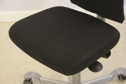 H05 työtuoli - Suomen Kalustekeskus