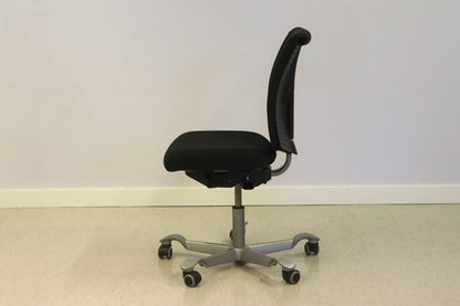 H05 työtuoli - Suomen Kalustekeskus