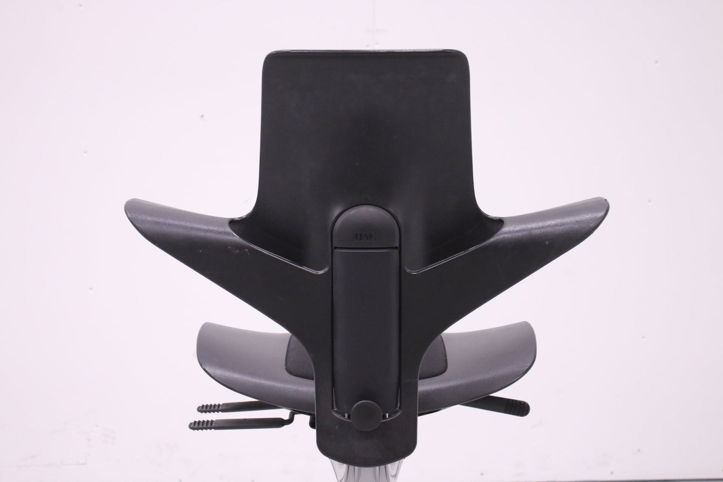 HÅG Capisco PULS 8020 - työtuoli, musta - Suomen Kalustekeskus