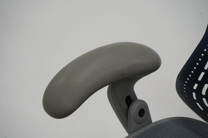 Herman Miller Mirra - työtuoli - Suomen Kalustekeskus