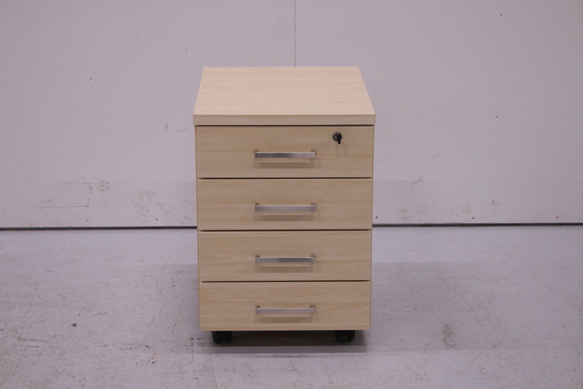 Hexaplan laatikosto, saarni - Suomen Kalustekeskus