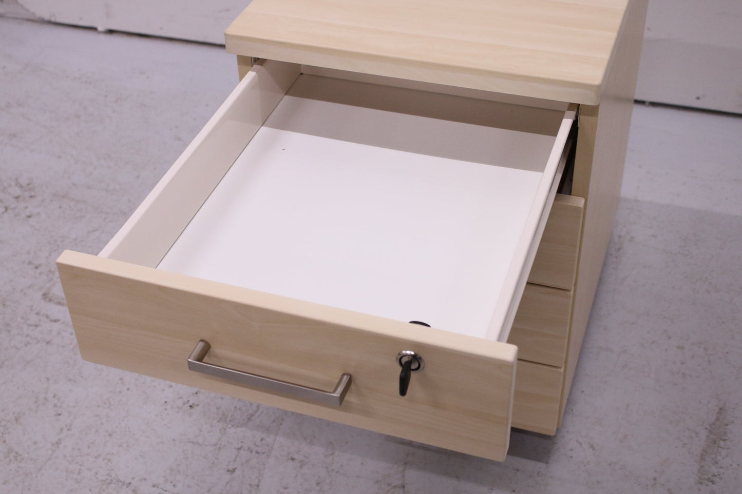 Hexaplan laatikosto, saarni - Suomen Kalustekeskus