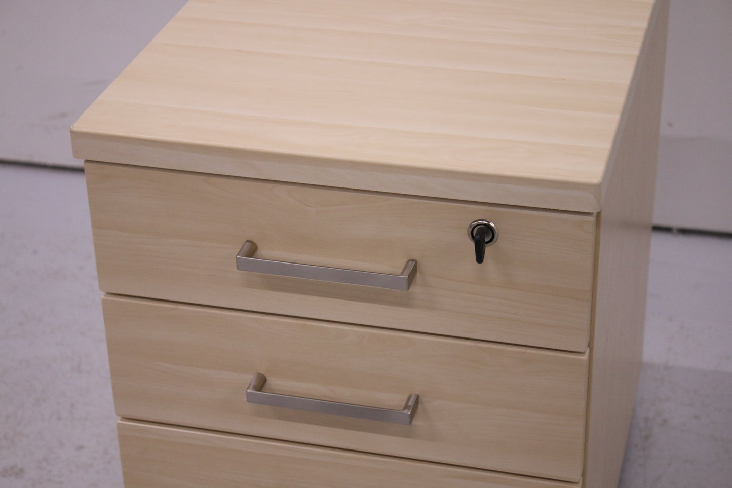 Hexaplan laatikosto, saarni - Suomen Kalustekeskus