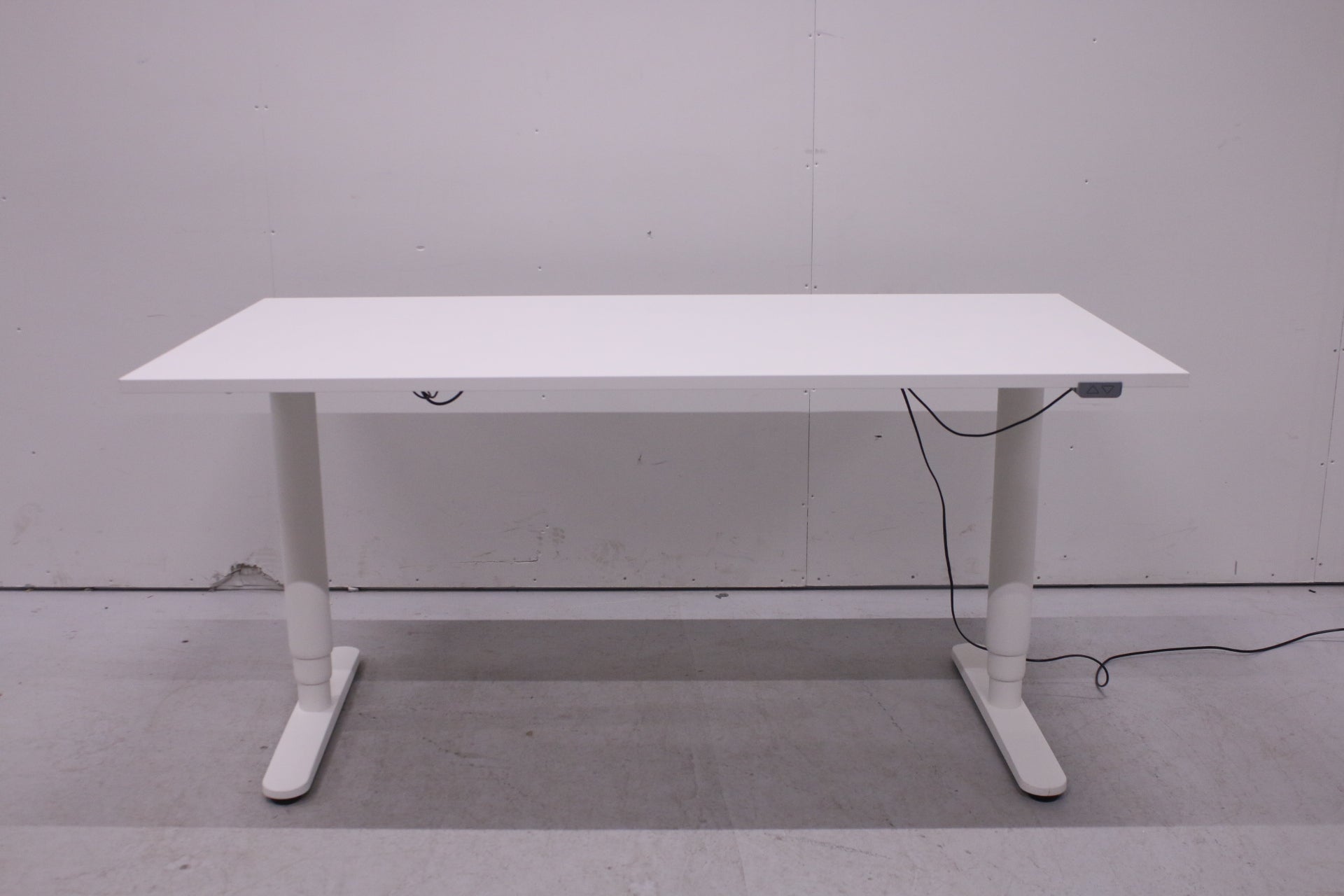 Ikea Bekant sähköpöytä 160*80 - Suomen Kalustekeskus