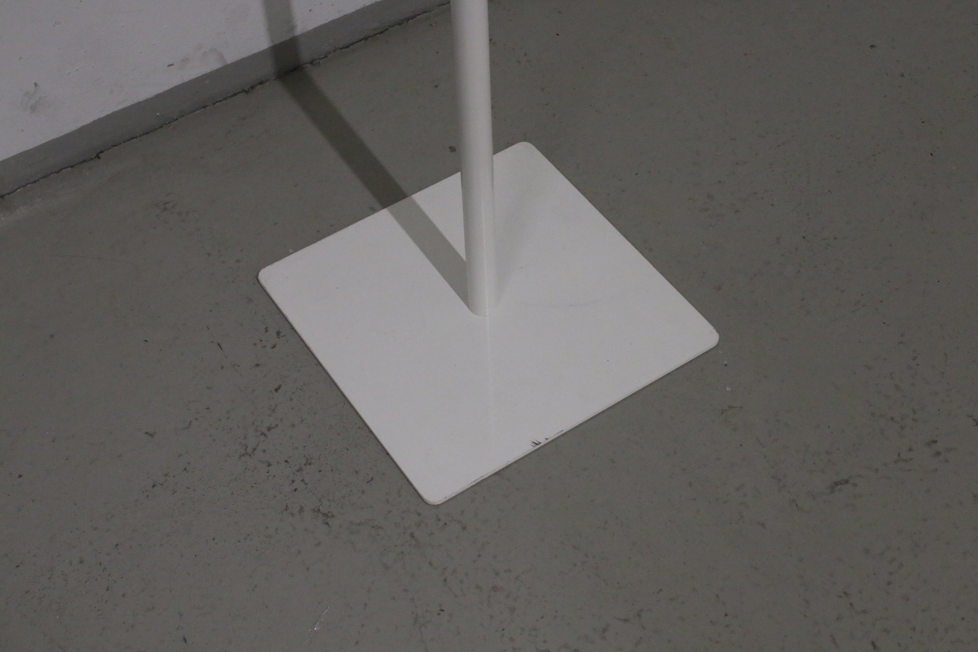 Inno Oka - B pystynaulakko, Design Teppo Asikainen - Suomen Kalustekeskus