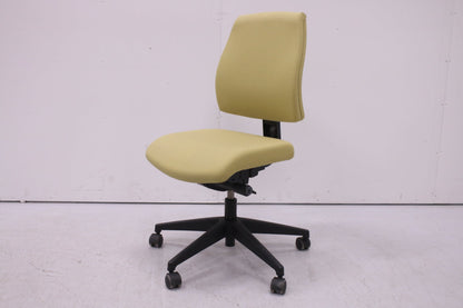 Interstuhl Goal - työtuoli, käsinojaton - Suomen Kalustekeskus