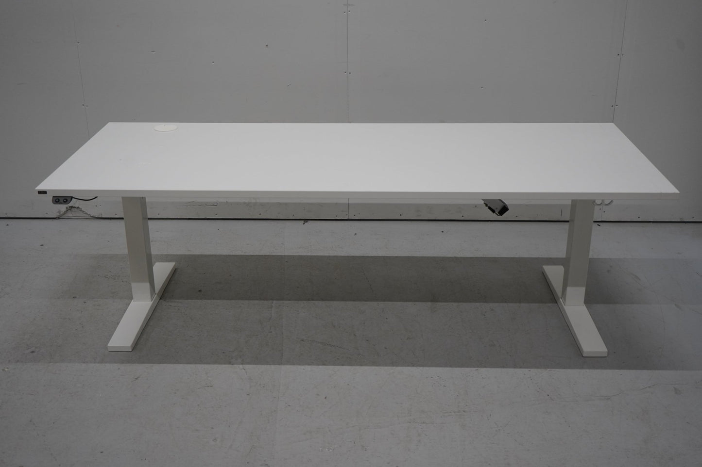 Isku 200x80 sähköpöytä, valkoinen - Suomen Kalustekeskus