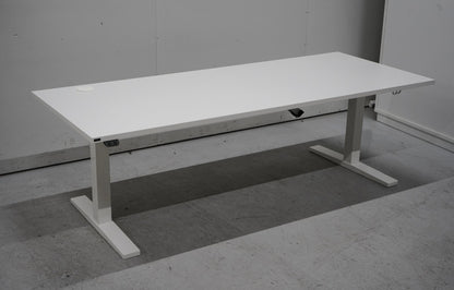 Isku 200x80 sähköpöytä, valkoinen - Suomen Kalustekeskus
