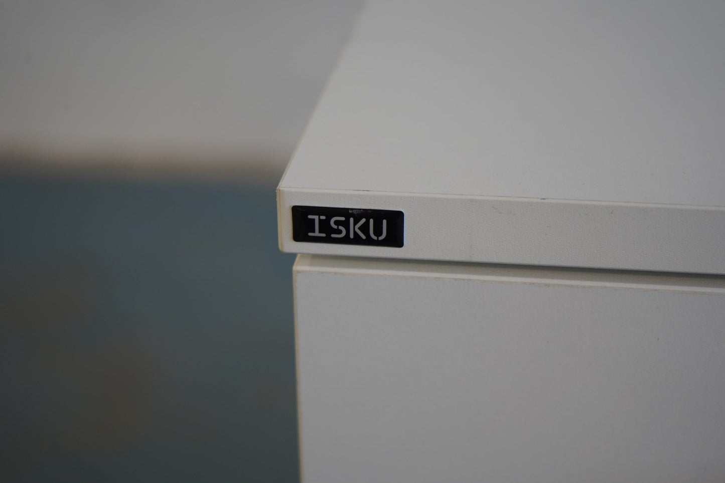 Isku neljäosainen 2007 - laatikosto, valkoinen - Suomen Kalustekeskus