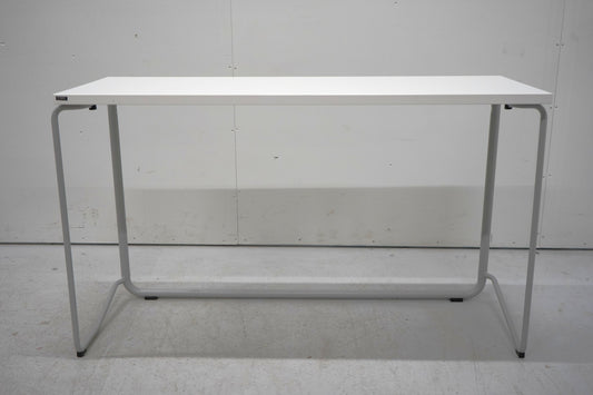 Isku Pisa 2H - luentopöytä, pinottava - Suomen Kalustekeskus