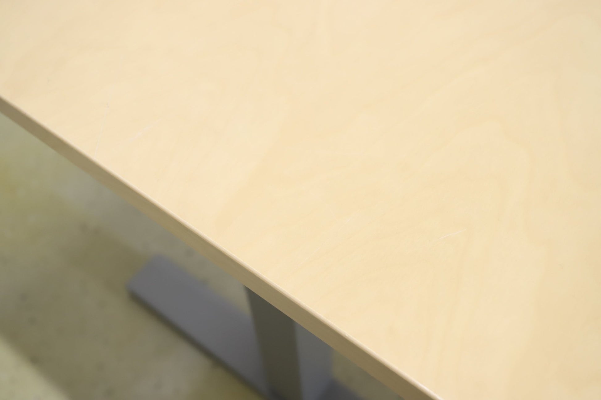 Isku sähköpöytä saarni / harmaa 180*80 cm - Suomen Kalustekeskus